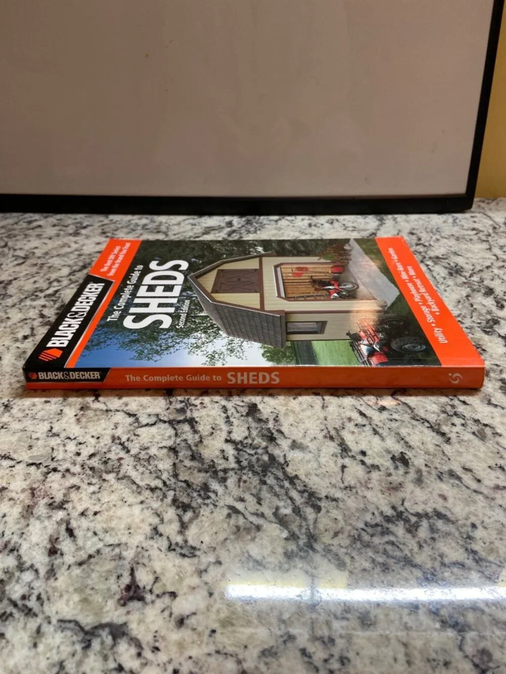 Black & Decker Building Sheds Joseph Truini DIY Carpentry Paperback Home Plans